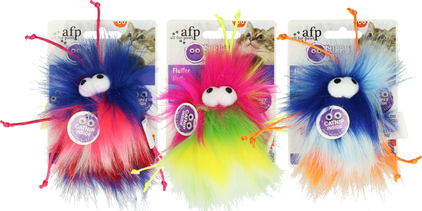 Hračka pro kočky s provázky a šantou kočičí, červená, 8 x 5,5 x 3 cm – AFP Furry Ball - Fluffer - Obrázek 2