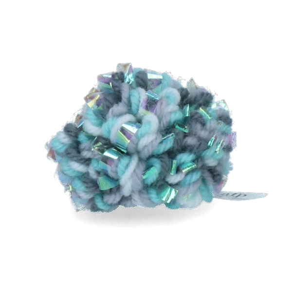 Klubíčko z příze pro kočky s catnipem a šustivým zvukem, 7 x 7 x 7 cm – AFP Knotty Habit - Yarn Crinkly Ball