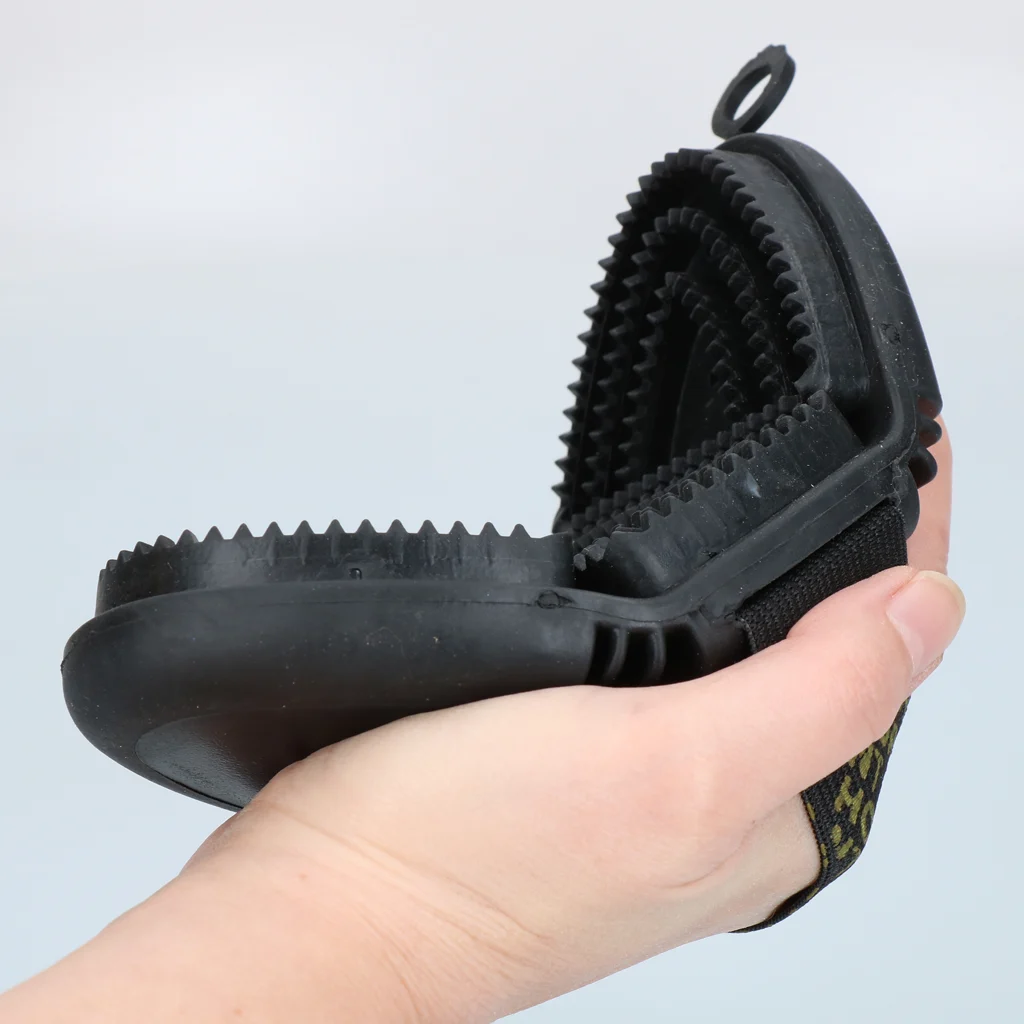 Hřbílko na uvolněnou srst s pružnou horní částí – Excellent Horse Flexi Brush Curry Comb - Obrázek 6