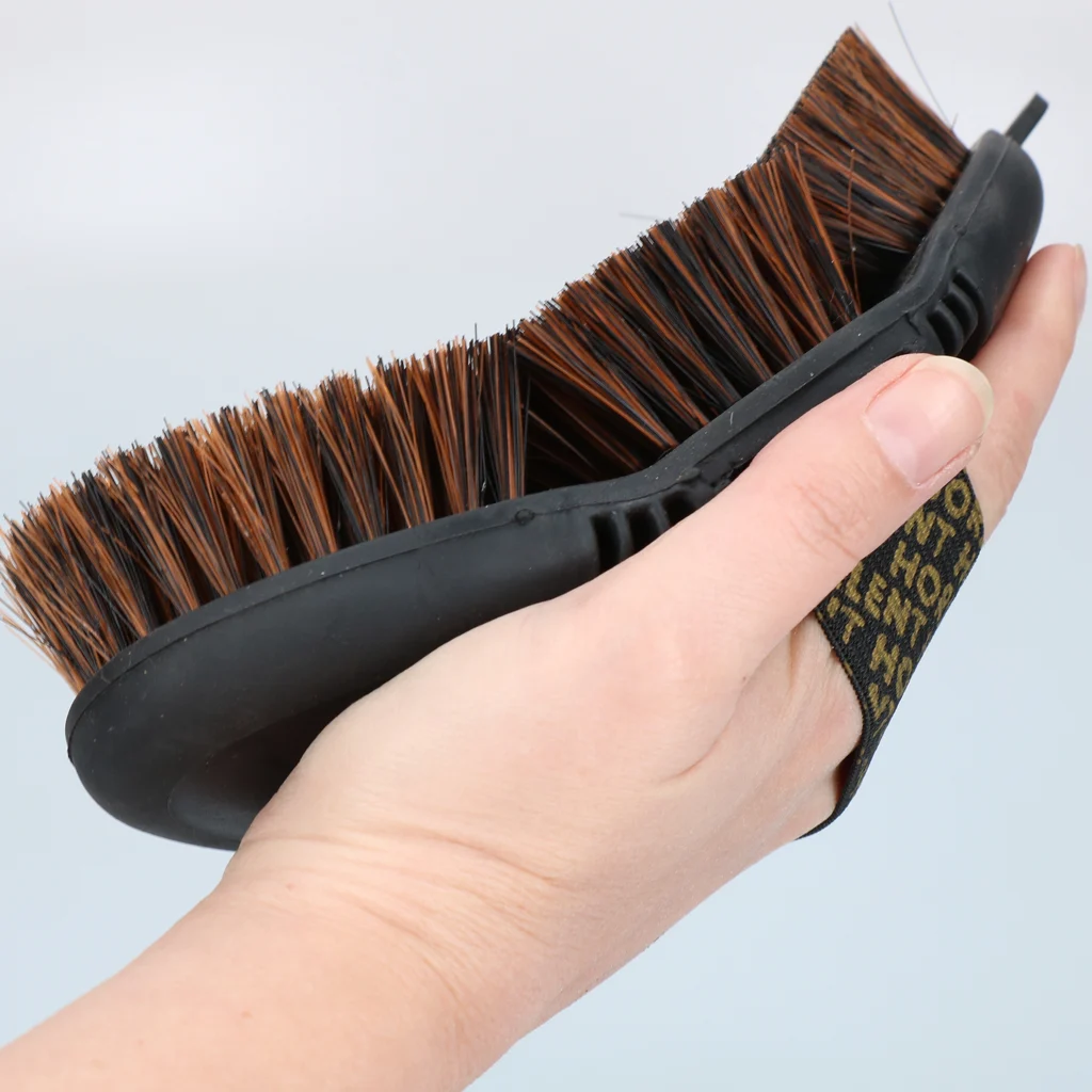 Měkký kartáč na koně na prach a písek s pružnou horní částí – Excellent Horse Flexi Brush Soft - Obrázek 5