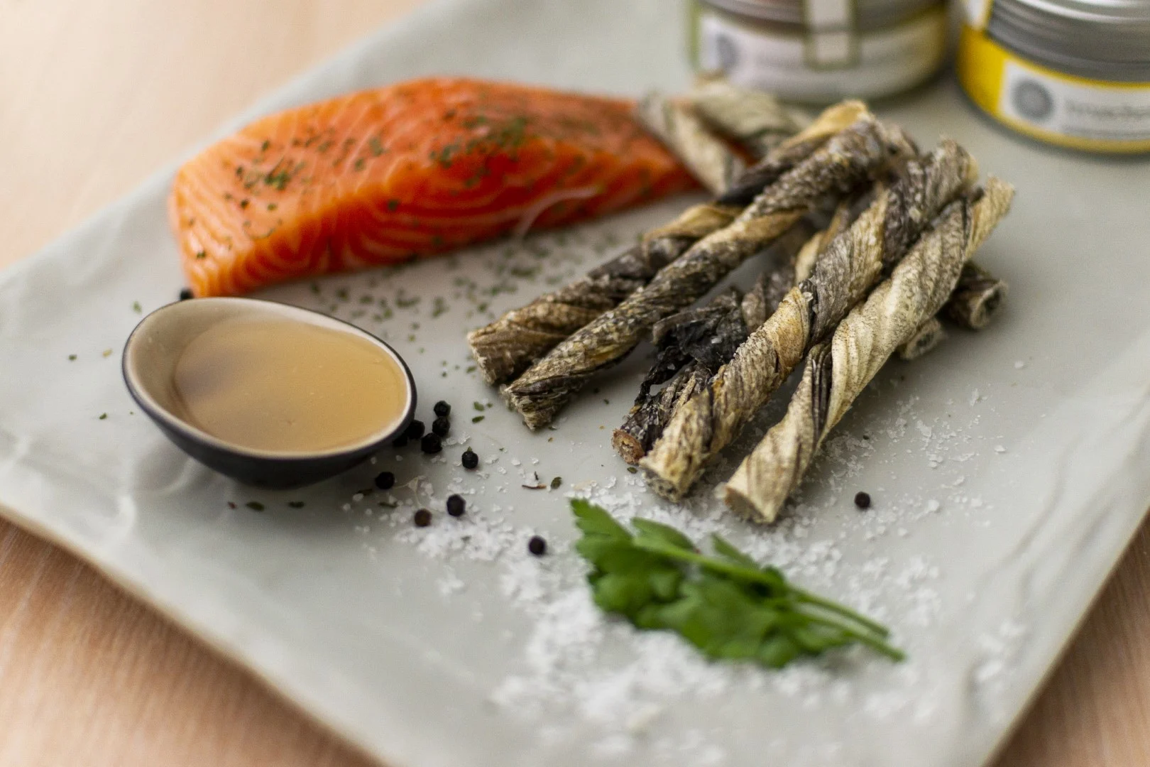 Žvýkací tyčinky z lososa, sušené na vzduchu, 12 cm – Braaaf Seafood Zalm Roll Sticks - Obrázek 4