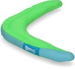 Psí bumerang M, plovoucí, náhodná barva zelená nebo oranžová – Chuckit! Amphibious Boomerang - Obrázek 4