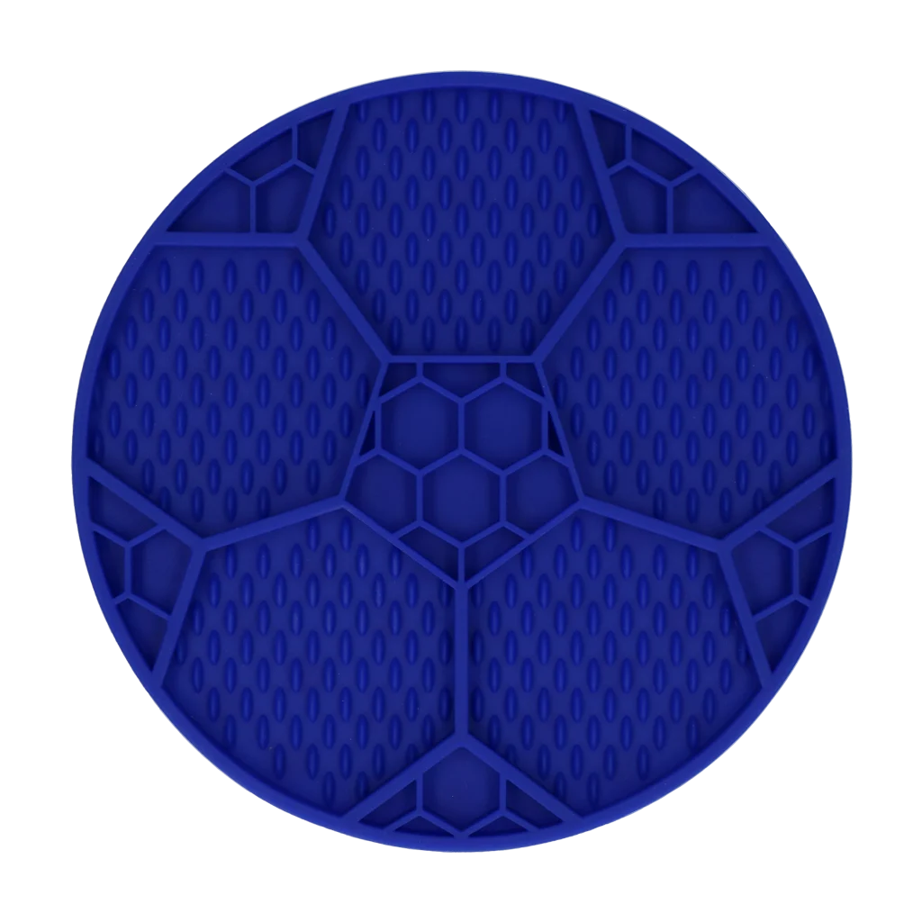 Lízací podložka pro psy s fotbalovým vzorem a přísavkami, Ø 22 cm, modrá – Eat Slow Live Longer Lick Mat Soccer Ball - Obrázek 2