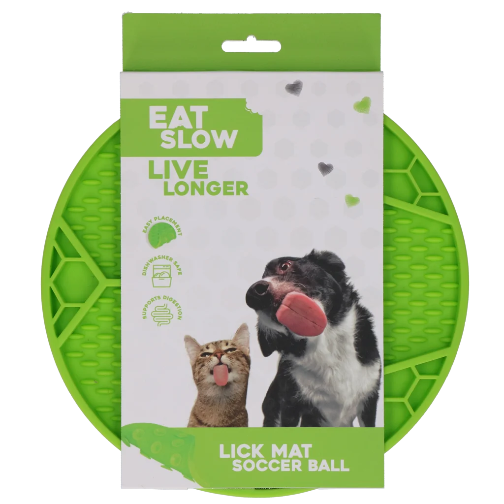 Lízací podložka pro psy s fotbalovým vzorem a přísavkami, Ø 22 cm, zelená – Eat Slow Live Longer Lick Mat Soccer Ball - Obrázek 1