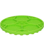 Lízací podložka pro psy s fotbalovým vzorem a přísavkami, Ø 22 cm, zelená – Eat Slow Live Longer Lick Mat Soccer Ball - Obrázek 3