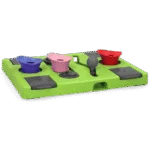 Psí hlavolam na granule a pamlsky s protiskluzovými nožičkami – Eat Slow Live Longer Puzzle Rectangle - Obrázek 3