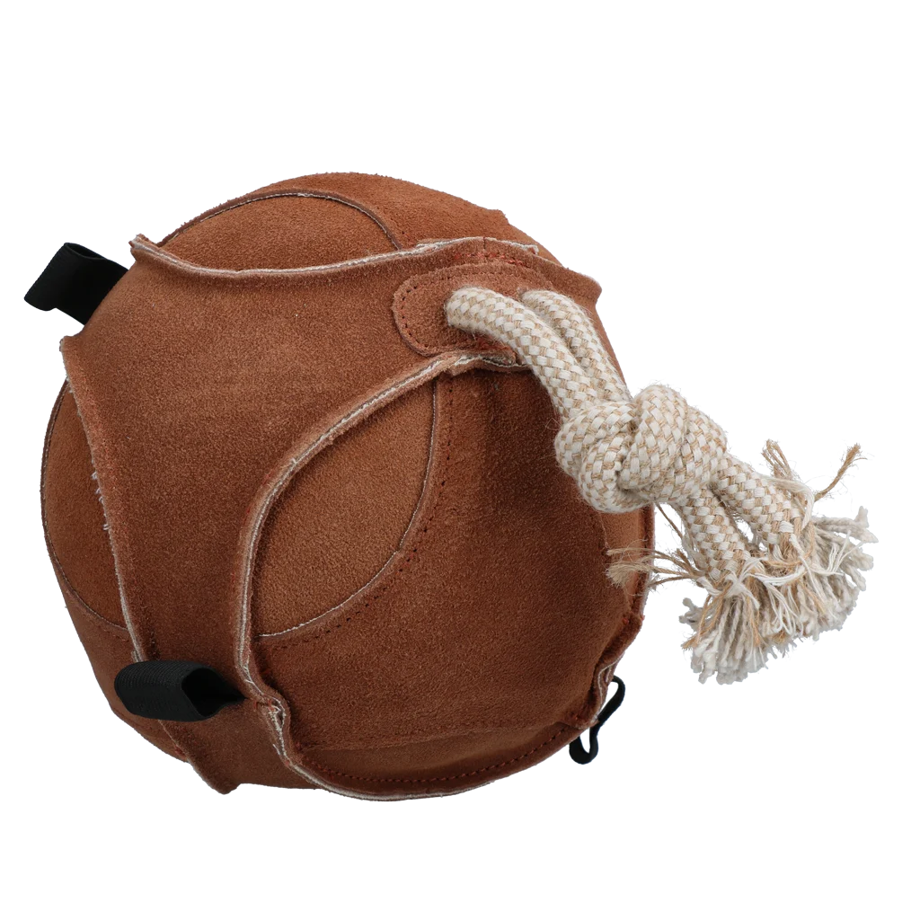 Hrací míč pro koně ze semiše s poutky na pamlsky, hnědý – Excellent Horse Fun Play Ball Suede - Obrázek 2
