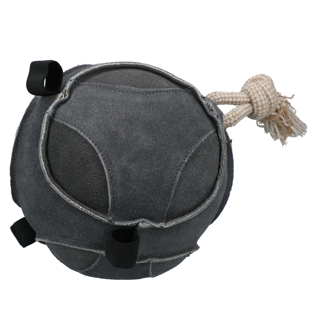 EXCE01070C.png Semišový míč na hraní pro koně s elastickými očky, šedý – Excellent Horse Fun Play Ball - Obrázek 1
