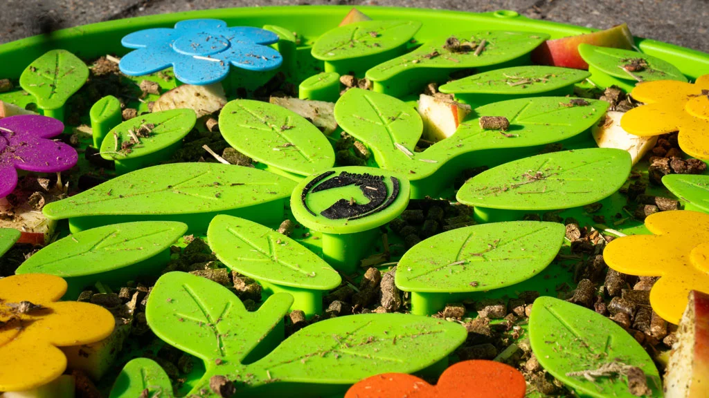 Čmuchací podložka pro koně na krmivo a pamlsky – Excellent Horse Snuffle Mat Flower Power - Obrázek 5