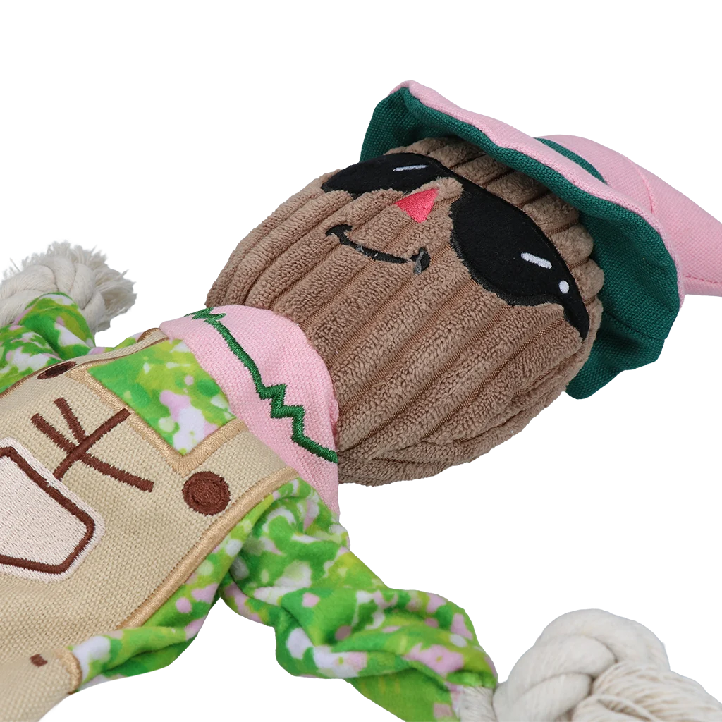 Přetahovací hračka strašák s šustícím tělem a lanem – Garden Paws Scarecrow Scary Harry M - Obrázek 4