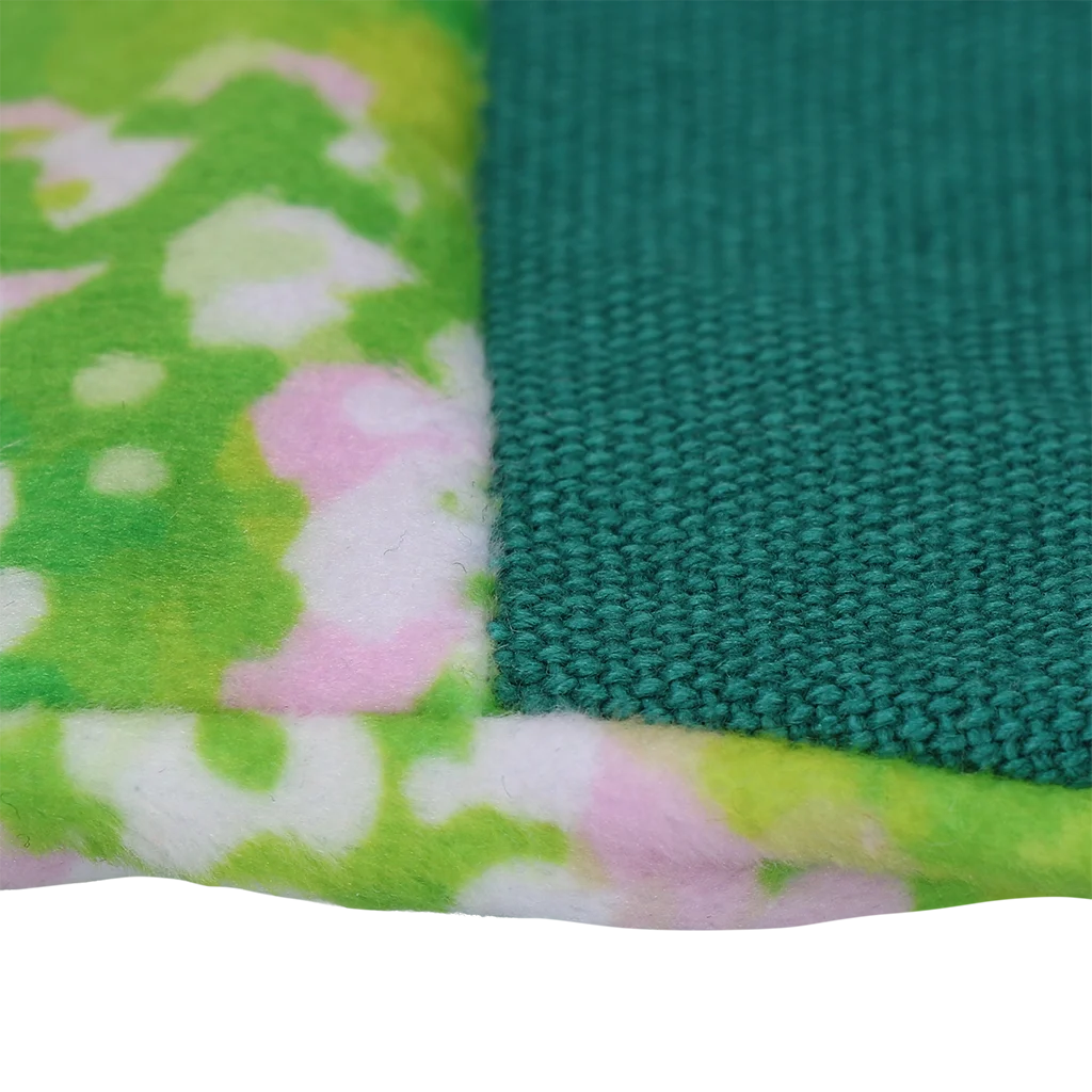 Čichací hračka se šustivým materiálem a prostorem na pamlsky – Garden Paws Garden Glove Summer Shrubs - Obrázek 4