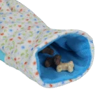 Čichací hračka se šustivým materiálem a prostorem na pamlsky – Garden Paws Garden Glove Sky Flowers - Obrázek 2