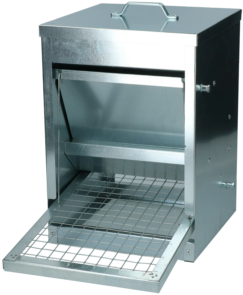 GAUN11240.png Krmítko pro slepice z pozinkovaného kovu s mřížkou, 5 kg – Gaun - Obrázek 1