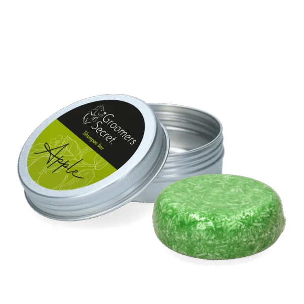 Tuhý šampon s kondicionérem a vůní jablka, 60 g – Groomers Secret Shampoo Bar Appel