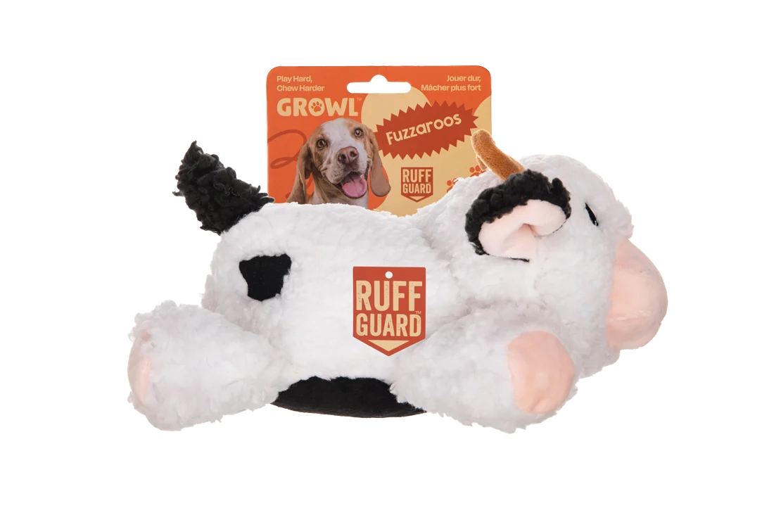 Plyšová hračka pro psy z plyše sherpa s velkým pískátkem – Growl Fuzzaroos Coco kráva - Obrázek 1