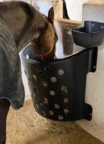 Nástěnný box na seno, 240 l – Ok-Plast Hooi Feeder XL Wandmontage - Obrázek 2