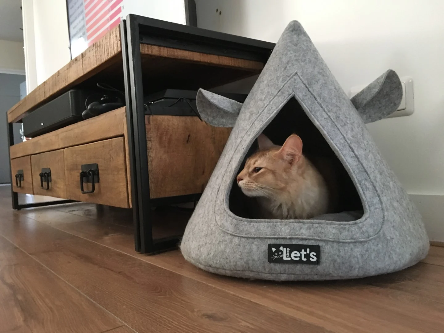 Plstěné týpí pro kočky s polštářkem, 50 x 45 cm, šedé – Let's Sleep Pet Cave TeePee - Obrázek 3