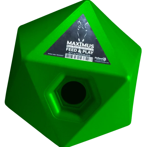 Krmná hračka pro koně s otvorem na pamlsky 37 mm, zelená – Maximus Feed & Play Cube