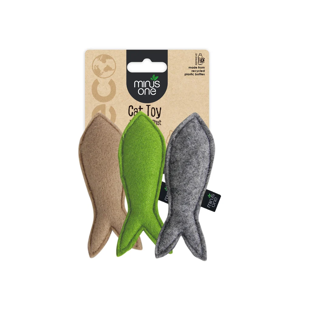 Hračky pro kočky ve tvaru rybky z plsti a se šantou kočičí, 3 kusy – Minus One Felt Cat Toys Fish 3 pack - Obrázek 1