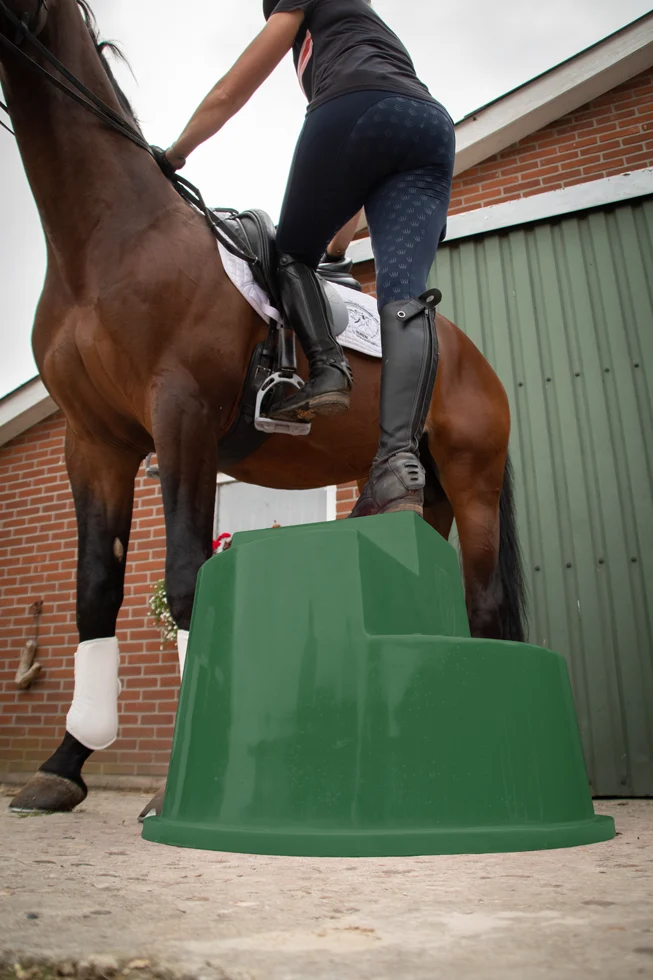 Nasedací stolička se 3 protiskluzovými stupni, zelená, 53 cm – Excellent Horse - Obrázek 5