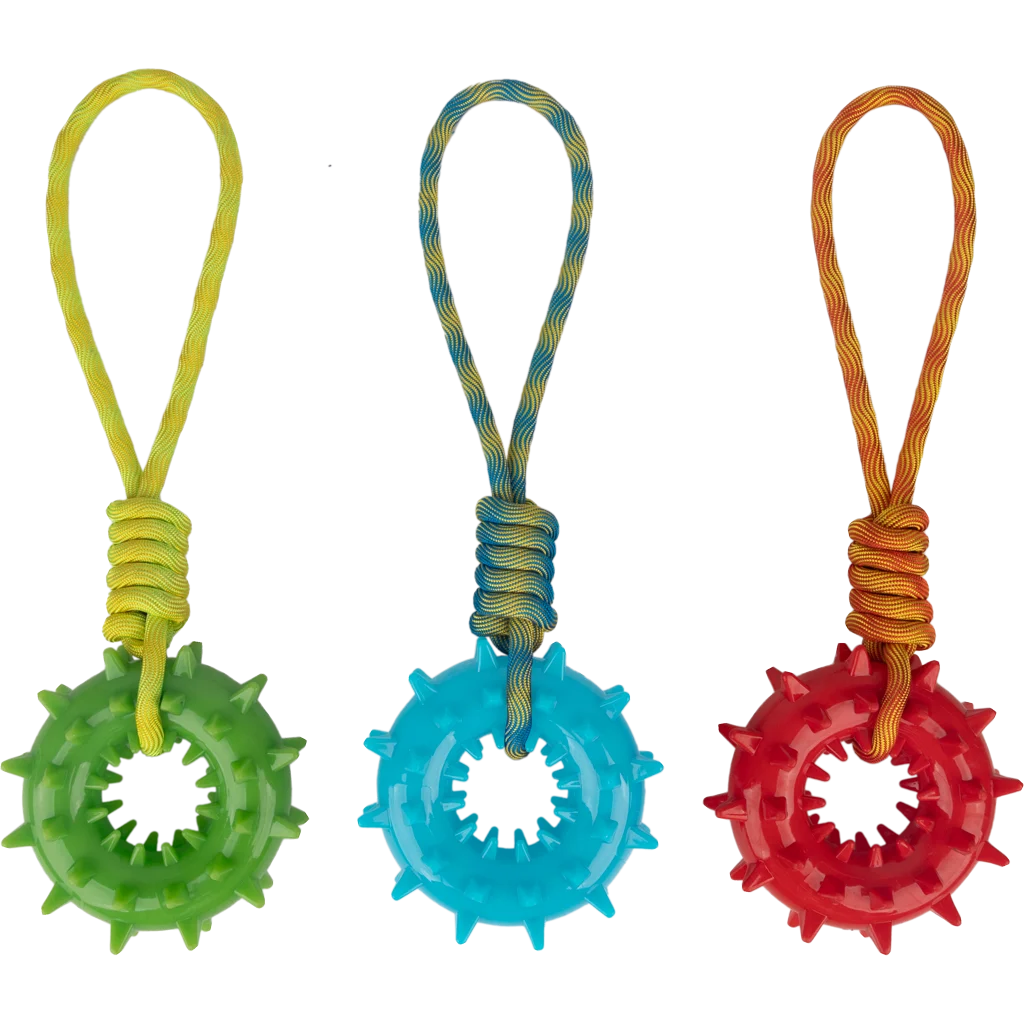 PAWI14549.png Přetahovací kroužek pro psy s výstupky, provazem a rukojetí, různé varianty – Pawise Play-N-Tug Ring With Handle - Obrázek 1