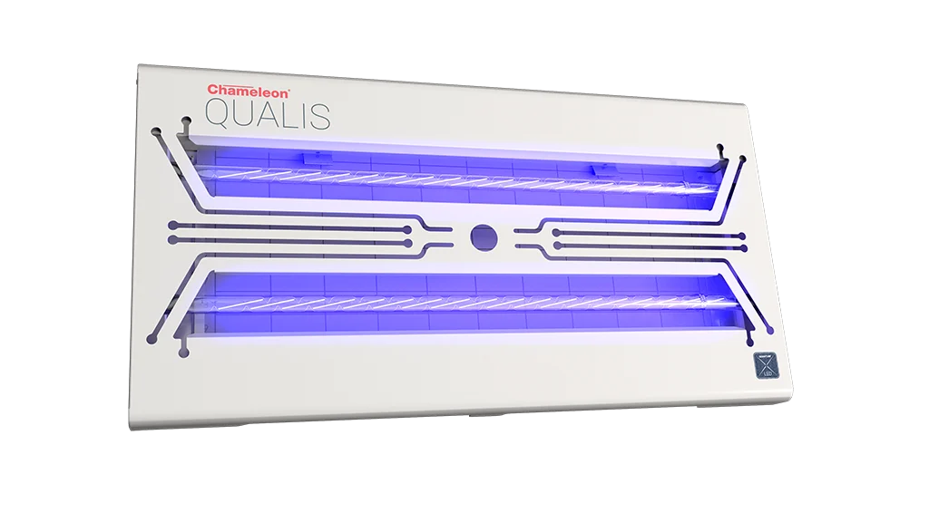 Lapač much s LED a lepovou deskou k montáži na stěnu – PestWest Chameleon Qualis LED - Obrázek 1