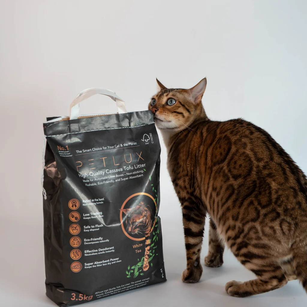 Tofu stelivo z manioku pro automatické kočičí toalety, hrudkující, 3,5 kg – Petlux Cassave Tofu - Obrázek 2