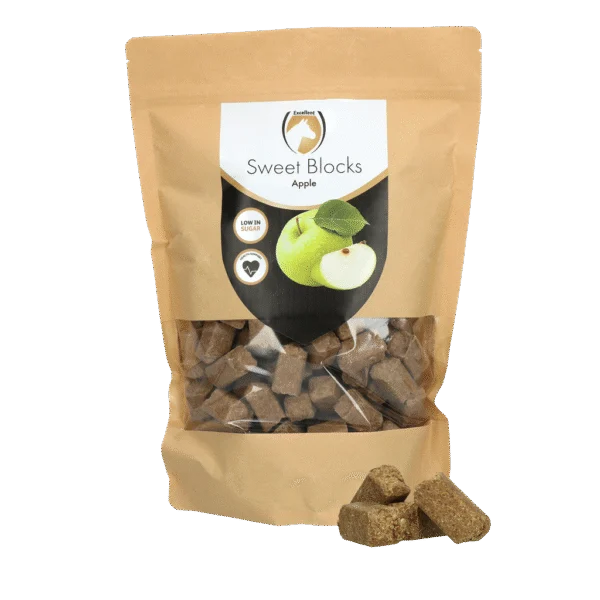 Pamlsky pro koně s jablkem, nízký obsah cukru, 1 kg – Excellent Horse Sweet Blocks