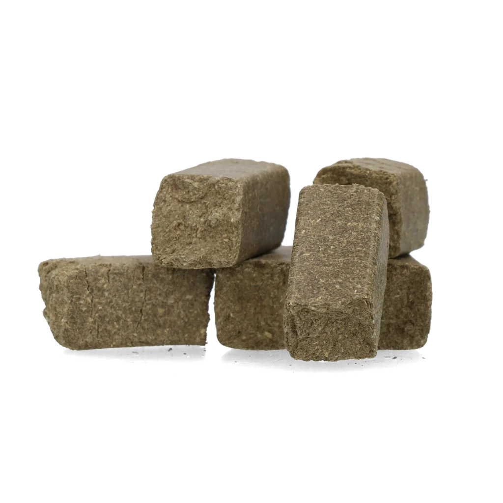 Pamlsky pro koně s eukalyptem, s nízkým obsahem cukru, 3 kg – Excellent Horse Sweet Blocks - Obrázek 2