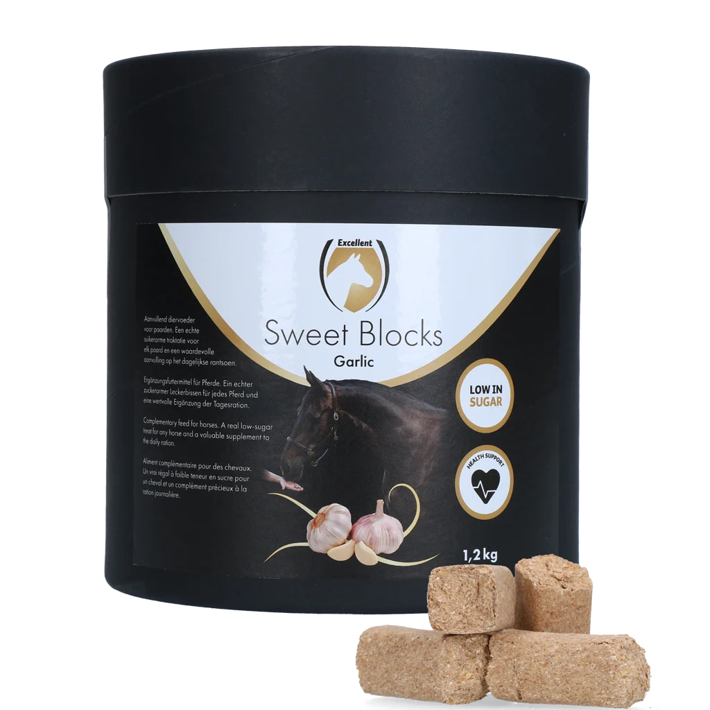 Pamlsky pro koně s česnekem, nízkocukerné, 1,2 kg – Excellent Horse Sweet Blocks - Obrázek 1