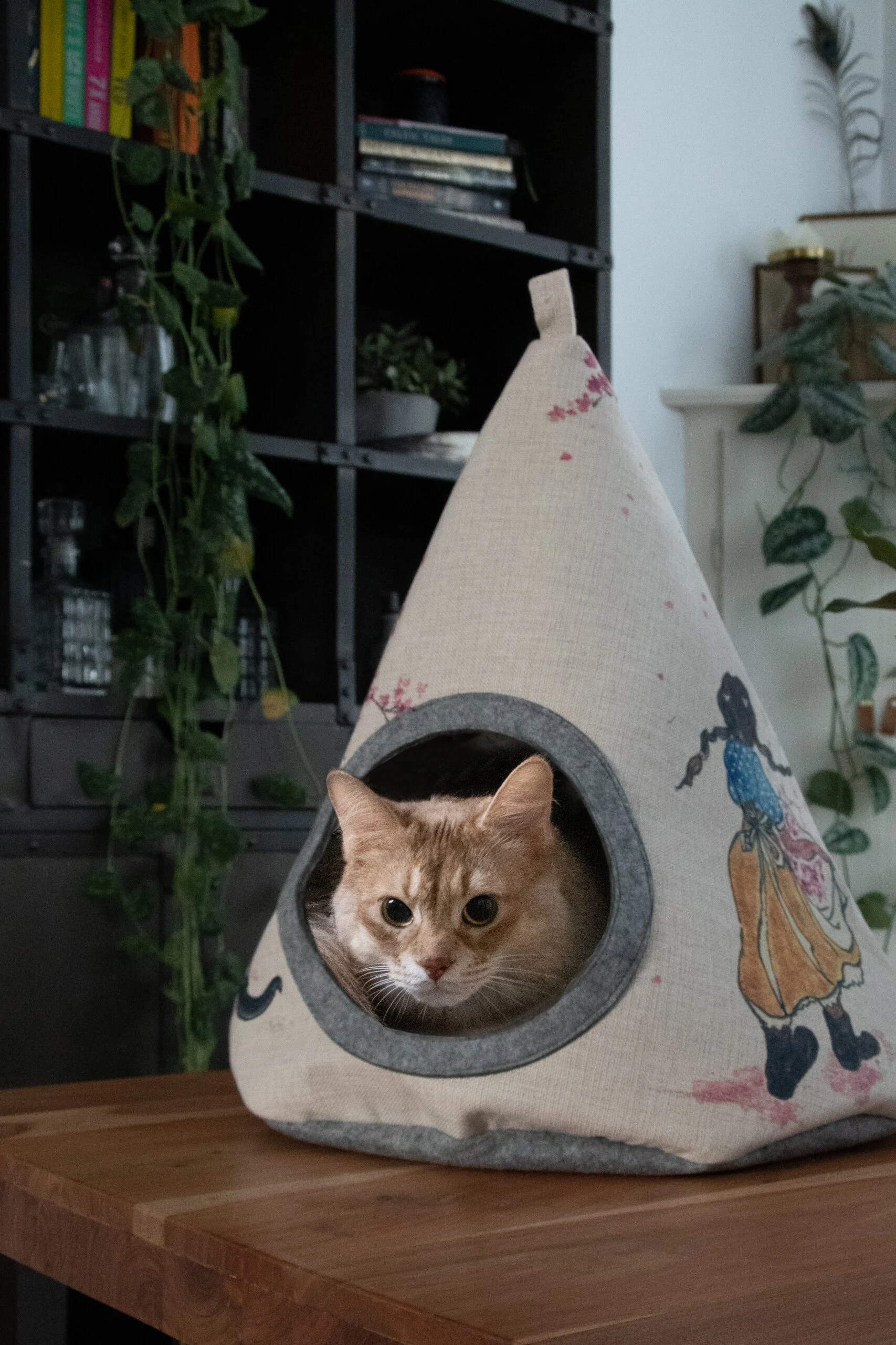 Kočičí teepee s polštářkem, 42 x 56 cm – Takara Tipi Cherry Blossom - Obrázek 2