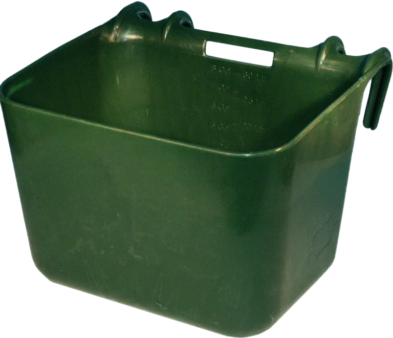 Krmný žlab pro koně se závěsným držákem, 30 l